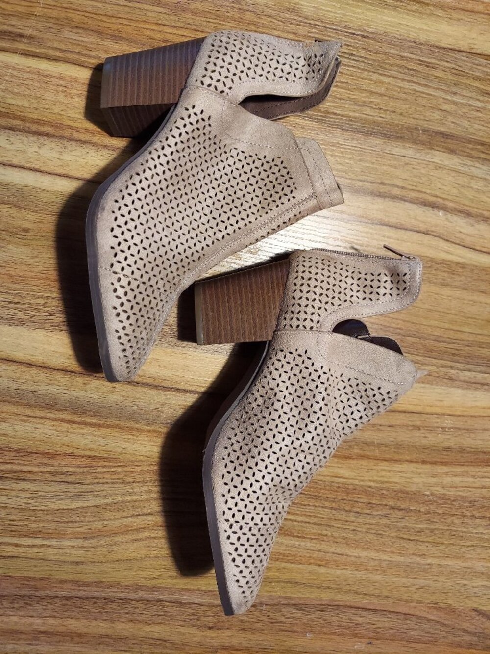 Qupid taupe boots size 8